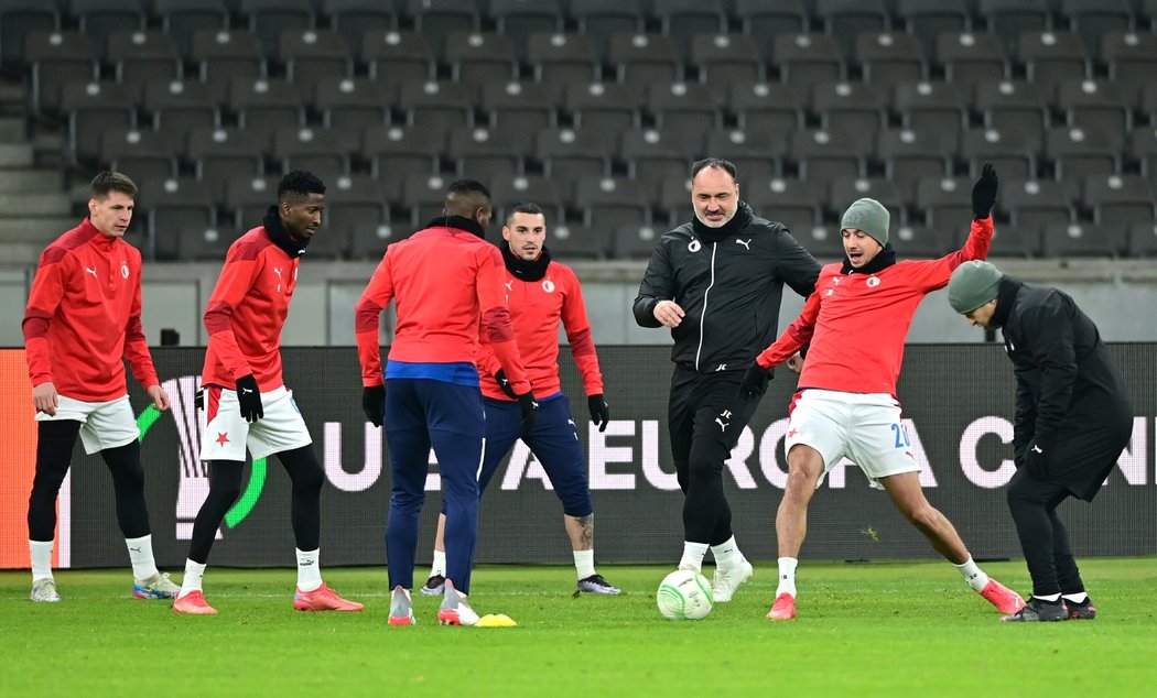 Trénink Slavie na olympijském stadionu v Berlíně