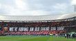 Choreo fanoušků Feyenoordu před zápasem proti Slavii