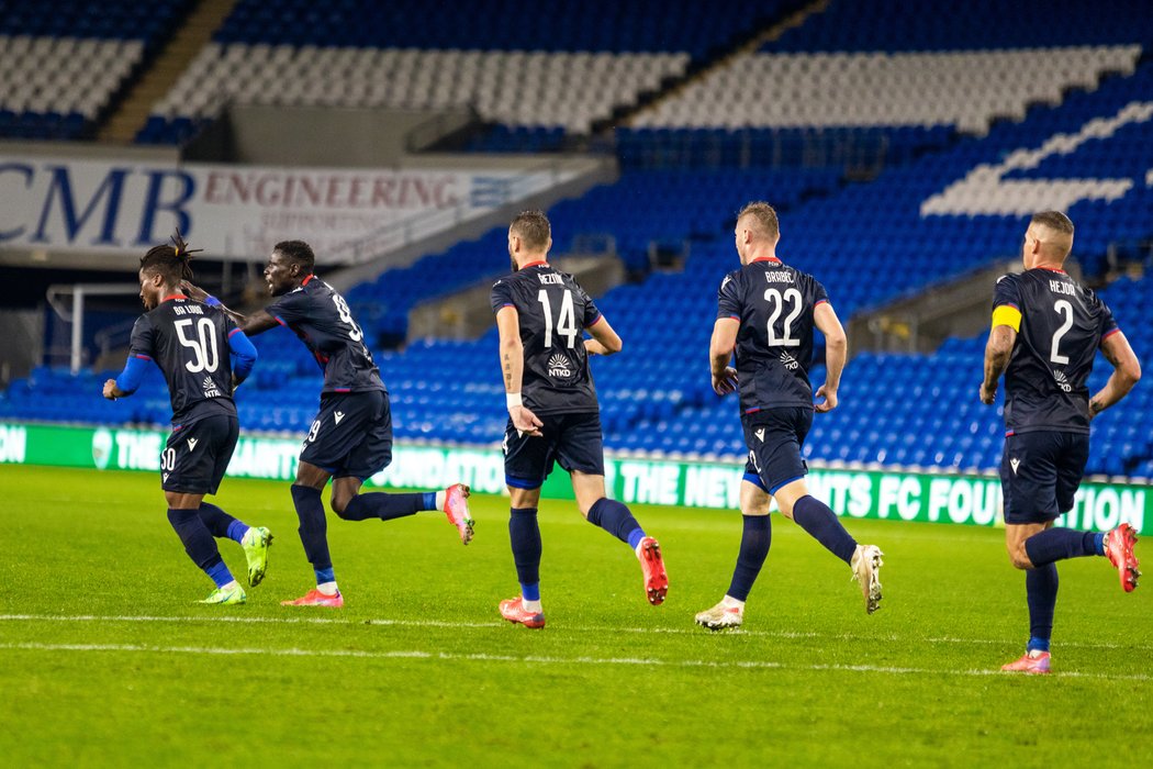 Plzeňská radost po snížení Ba Louy na 2:4