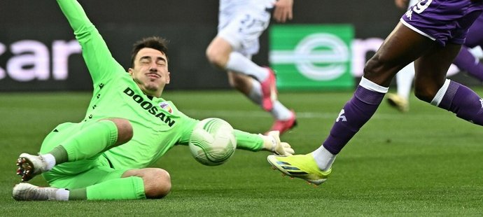 ONLINE: Fiorentina - Plzeň 0:0. Cadu vyloučen, zasáhl VAR. Jedlička září