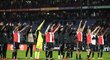 Hráči Feyenoordu slaví triumf nad Slavií