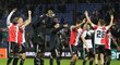 Hráči Feyenoordu slaví triumf nad Slavií