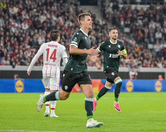 ONLINE: Freiburg - Jablonec 1:1. Hosté z ojedinělé šance po střele Růska srovnávají ONLINE: Freiburg - Jablonec 1:1. Hosté z ojedinělé šance po střele Růska srovnávají
