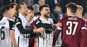 Sparta v Srbsku: sedmý krach venku, chaos stoperů a poprvé bez třicátníka