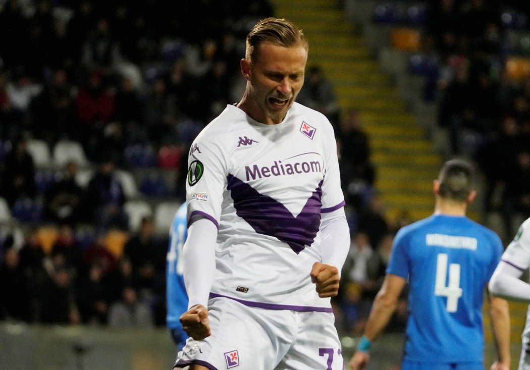 Antonín Barák pomohl fotbalistům Fiorentiny gólem a asistencí k výhře 3:0 na hřišti rižského celku RFS