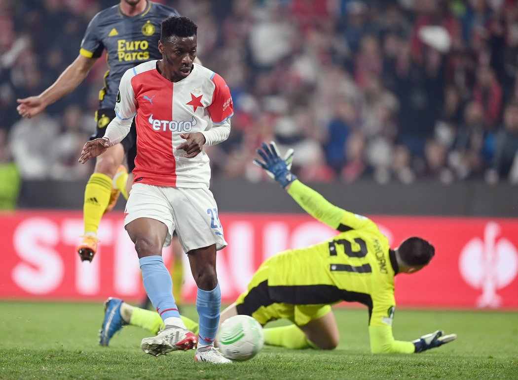 Ibrahim Traoré chytře potrestal chybu obrany Feyenoordu