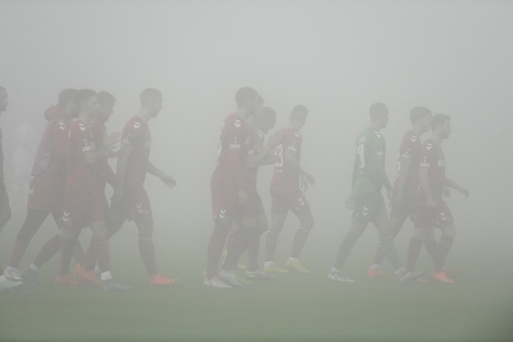 Zápas Slovácka s 1. FC Köln byl odložen kvůli mlze