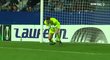 Filip Nguyen pouští hloupý gól v zápase proti Nice