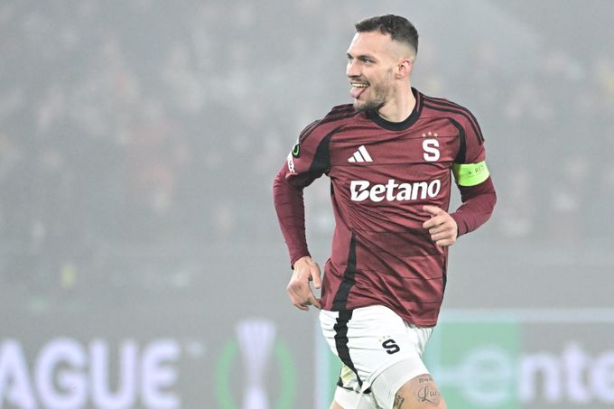 ONLINE: Sparta - Aberdeen 2:0. Haraslín kroutil střelu na zadní tyč, ale minul ONLINE: Sparta - Aberdeen 2:0. Haraslín kroutil střelu na zadní tyč, ale minul