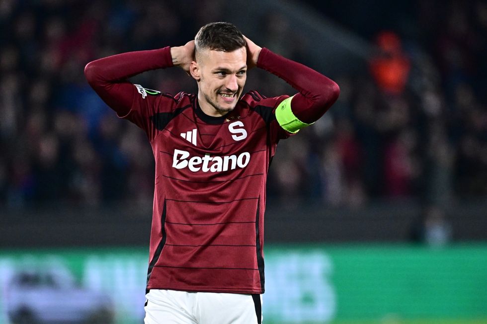 ONLINE: Sparta - Raków 0:0. Haraslín se krásně trefil, ale byl v ofsajdu ONLINE: Sparta - Raków 0:0. Haraslín se krásně trefil, ale byl v ofsajdu