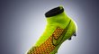 Spíš než klasickou kopačku připomínají nové Nike Magista ponožku