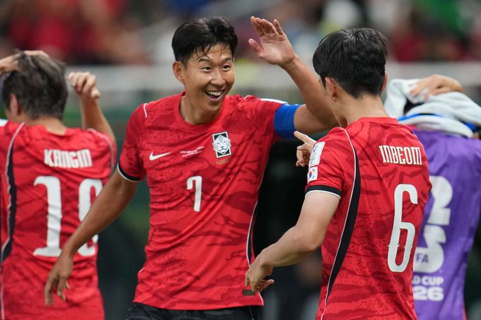 ONLINE: JAR - Jižní Korea. Asijský tým chce stvrdit postup, zamíchají Afričané kartami? ONLINE: JAR - Jižní Korea. Asijský tým chce stvrdit postup, zamíchají Afričané kartami?