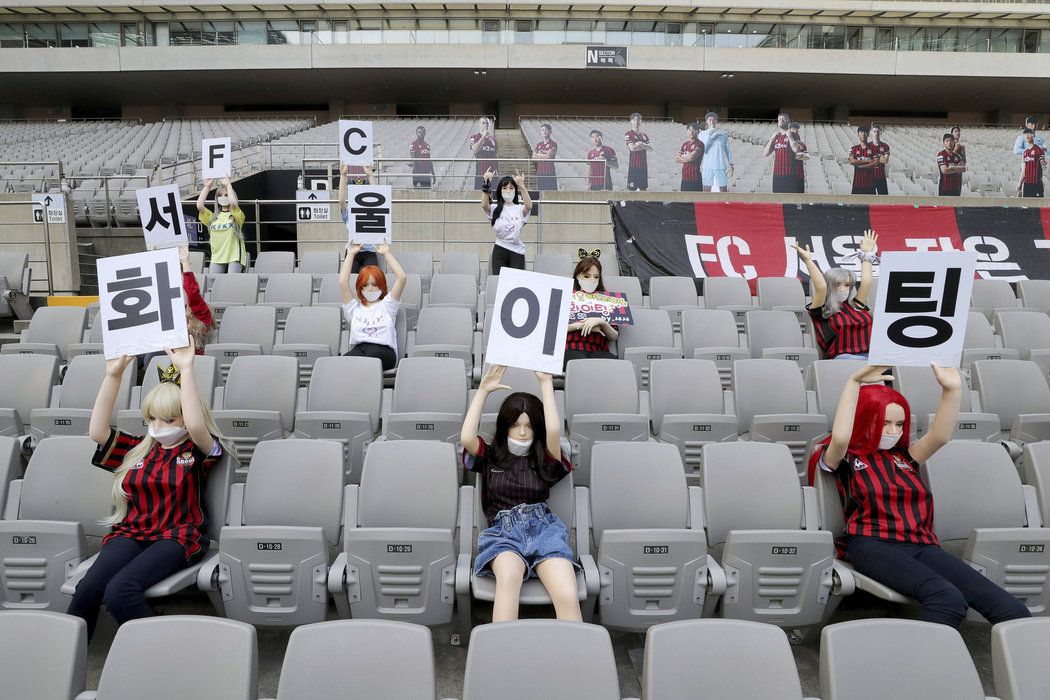 V Koreji fandily fotbalu sexuální figuríny