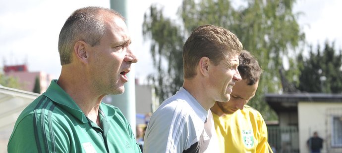 Bývalý fotbalový reprezentant Karel Kula (vlevo)