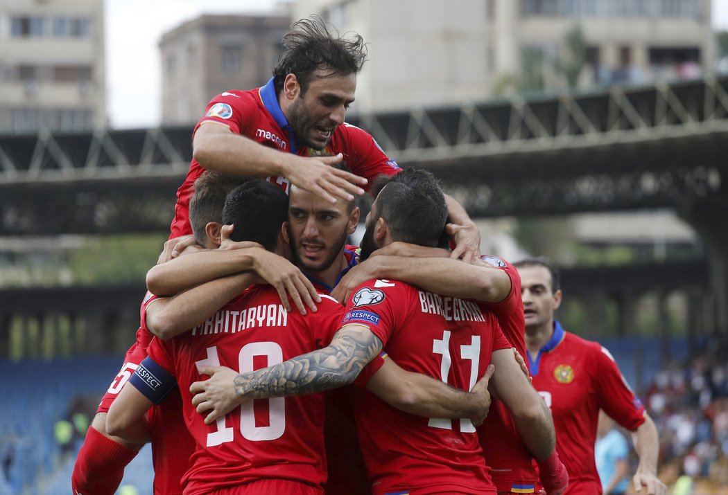 Nadšení Arménců po třetím gólu