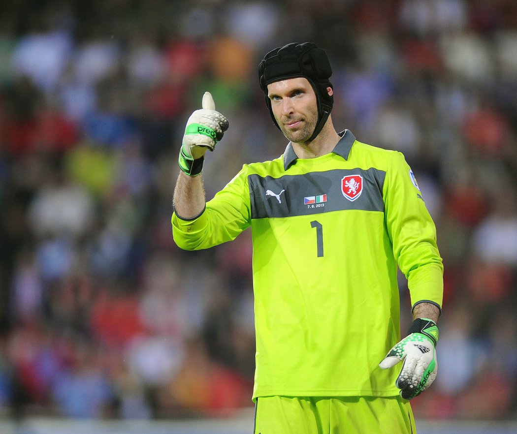 Brankář Petr Čech předvedl proti Italům tradičně kvalitní výkon