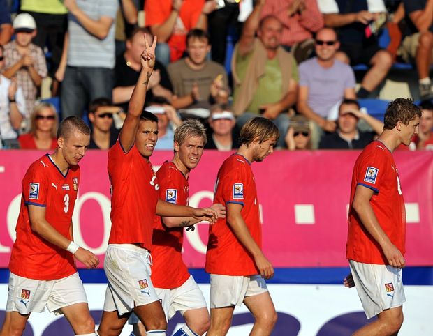 (zleva) Michal Kadlec, Milan Baroš, Tomáš Hübschmann, Jaroslav Plašil a Tomáš Necid slaví první gól San Marinu (zleva) Michal Kadlec, Milan Baroš, Tomáš Hübschmann, Jaroslav Plašil a Tomáš Necid slaví první gól San Marinu