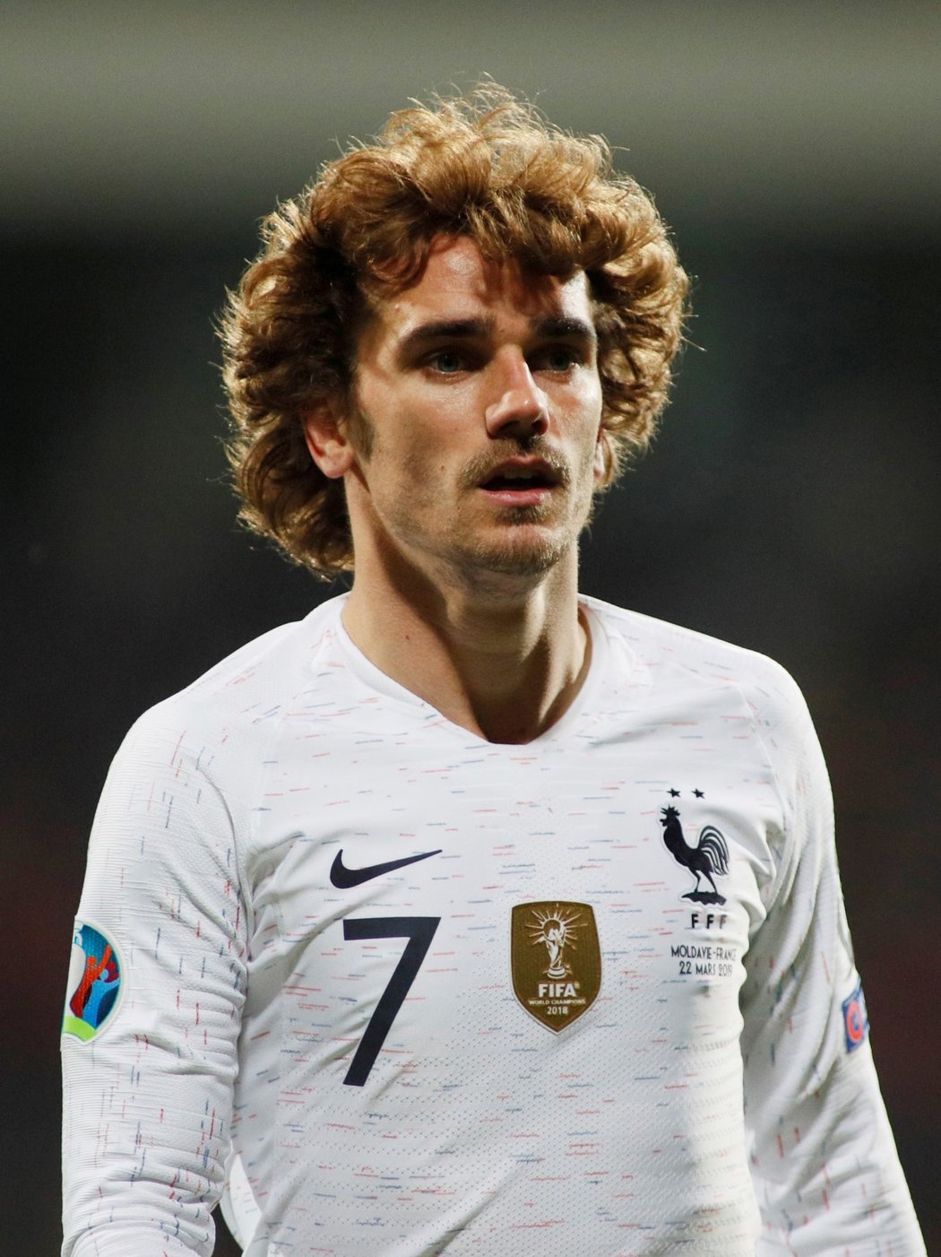 Francouzský útočník Antoine Griezmann během utkání v Moldavsku