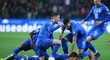 Fotbalisté Itálie se radují z gólu Nicola Barelly proti Finsku v kvalifikaci EURO 2020