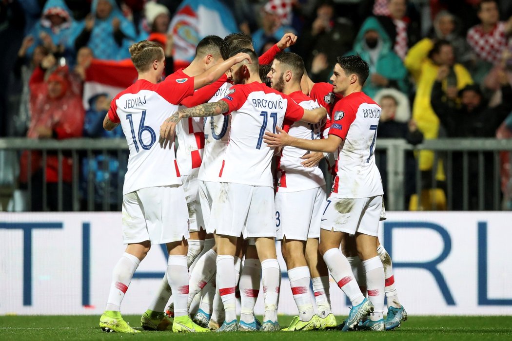 Fotbalisté Chorvatska porazili v kvalifikaci o EURO Slovensko a slaví postup