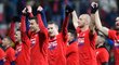 Čeští fotbalisté oslavují postup na EURO 2020