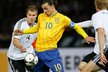 Švédský útočník Zlatan Ibrahimovic prostě umí. Hvězda PSG zavelela na půdě Německa k senzaci. Zlatan snížil na 1:4 a Švédsko nakonec v kvalifikaci o postup na MS 2014 uhrálo v Německu remízu 4:4.