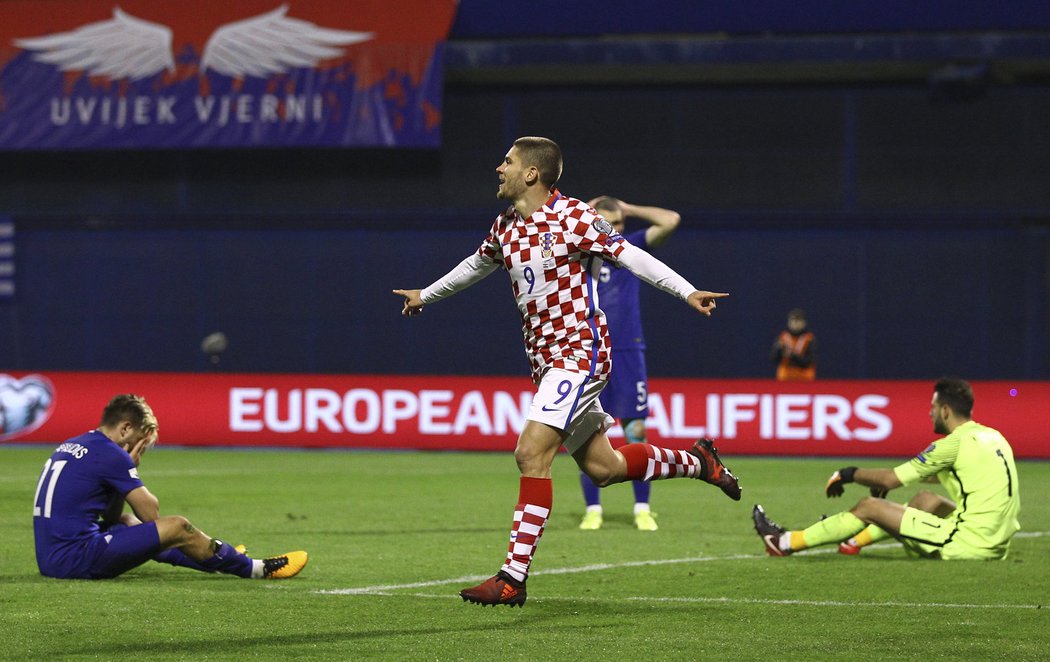 Chorvatský křídelník Andrej Kramarič vstřelil čtvrtou branku v barážovém utkání proti Řecku