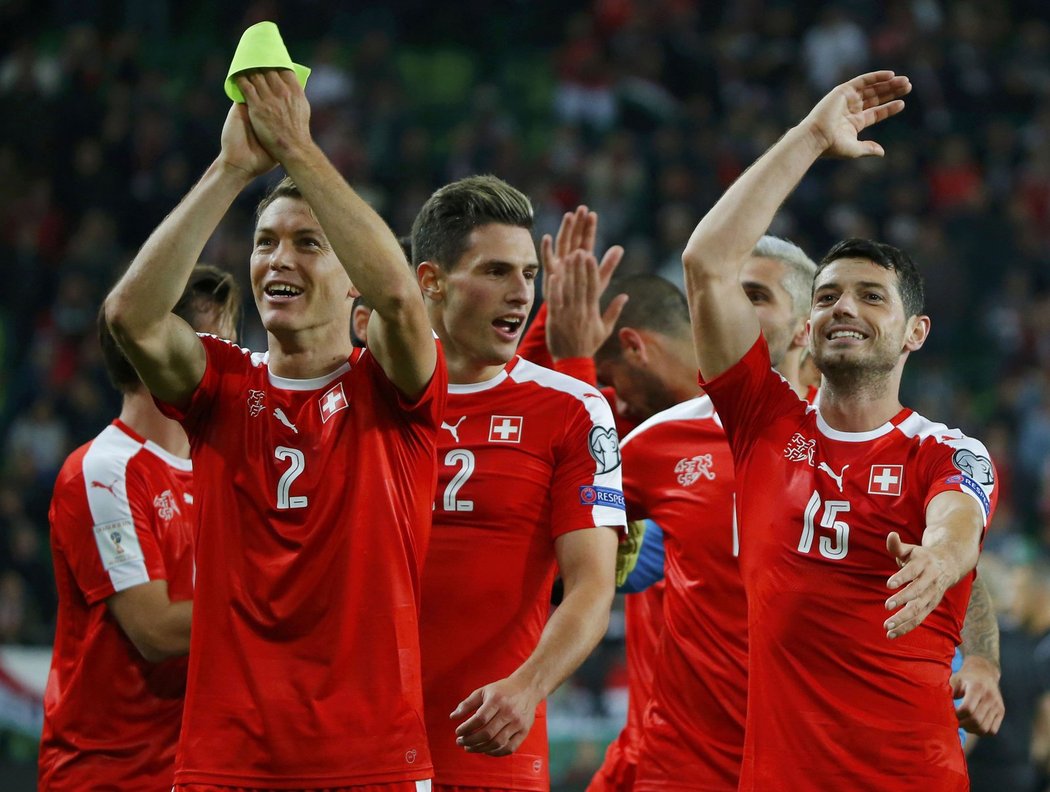 Švýcaři se radují z vítězství na hřišti Maďarska