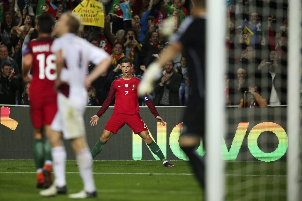 Cristiano Ronaldo jednu penaltu dal, druhou ne. Na výhře se ale podílel dvěma góly