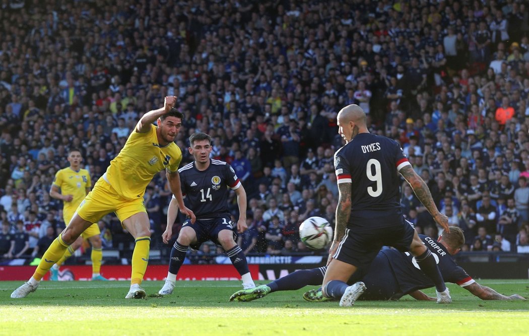 Fotbalisté Skotska v zápase s Ukrajinou