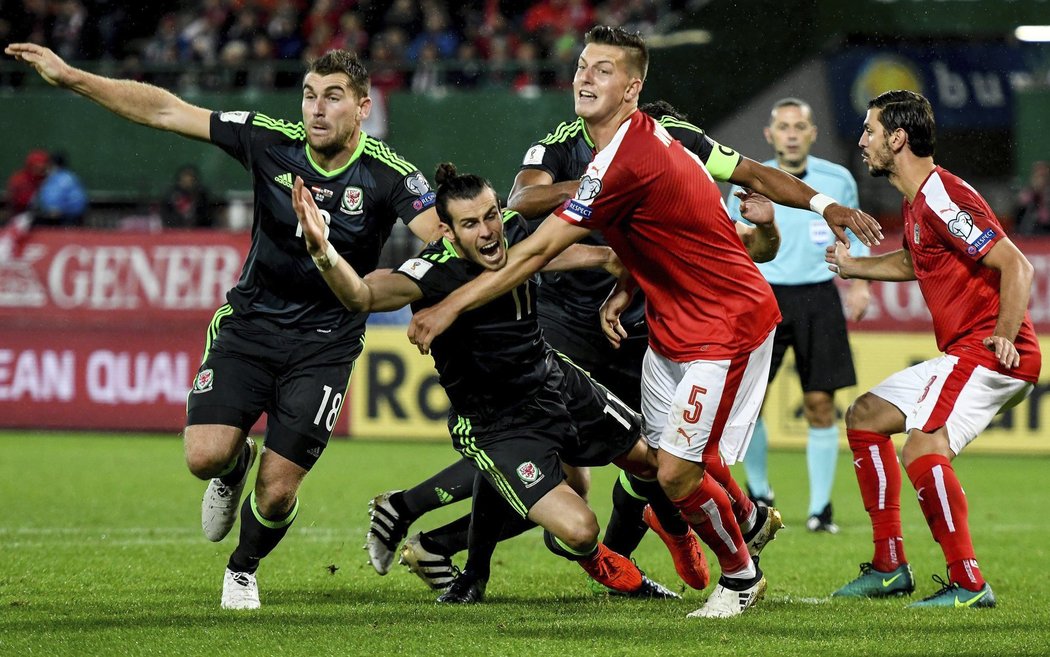 Gareth Bale pomohl Walesu k remíze 2:2 v Rakousku