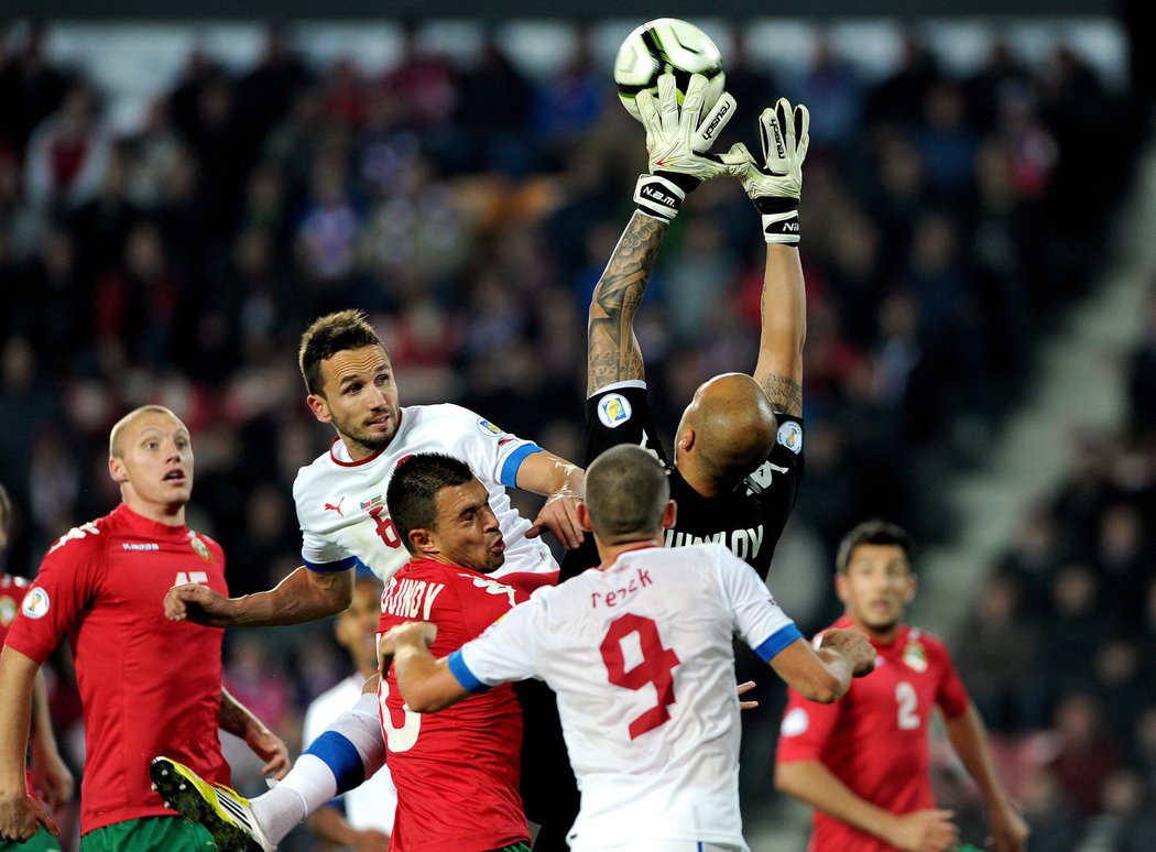 Závar před bulharskou brankou gólem neskončil, Česko se soupeřem remizovalo 0:0