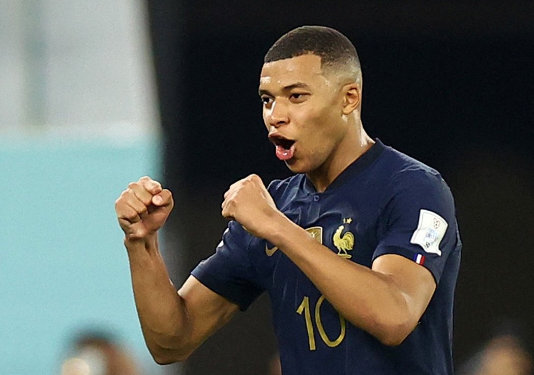 Kylian Mbappé táhne francouzský tým