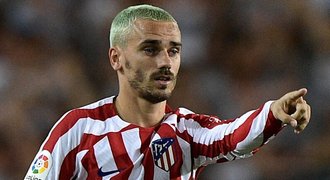 Griezmann přestoupil z Barcelony zpět se slevou do Atlétika, kde už hostoval