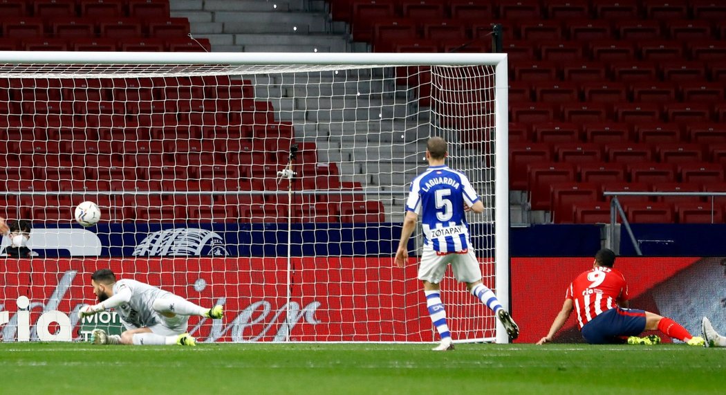 Luis Suárez vystřelil Atlétiku Madrid výhru nad Alavésem