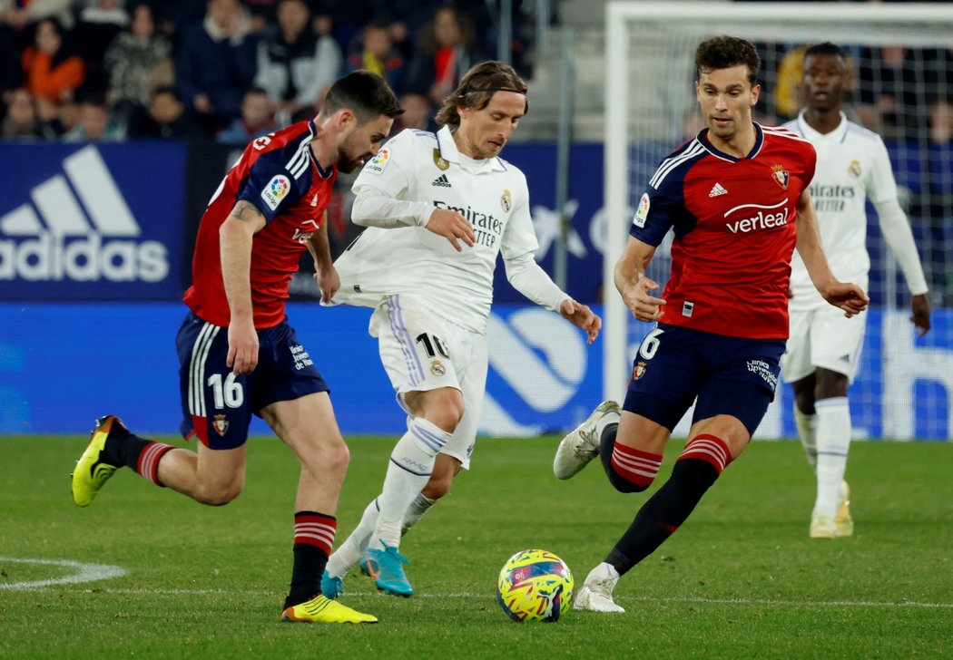 Fotbalisté Realu v zápase na hřišti Osasuny