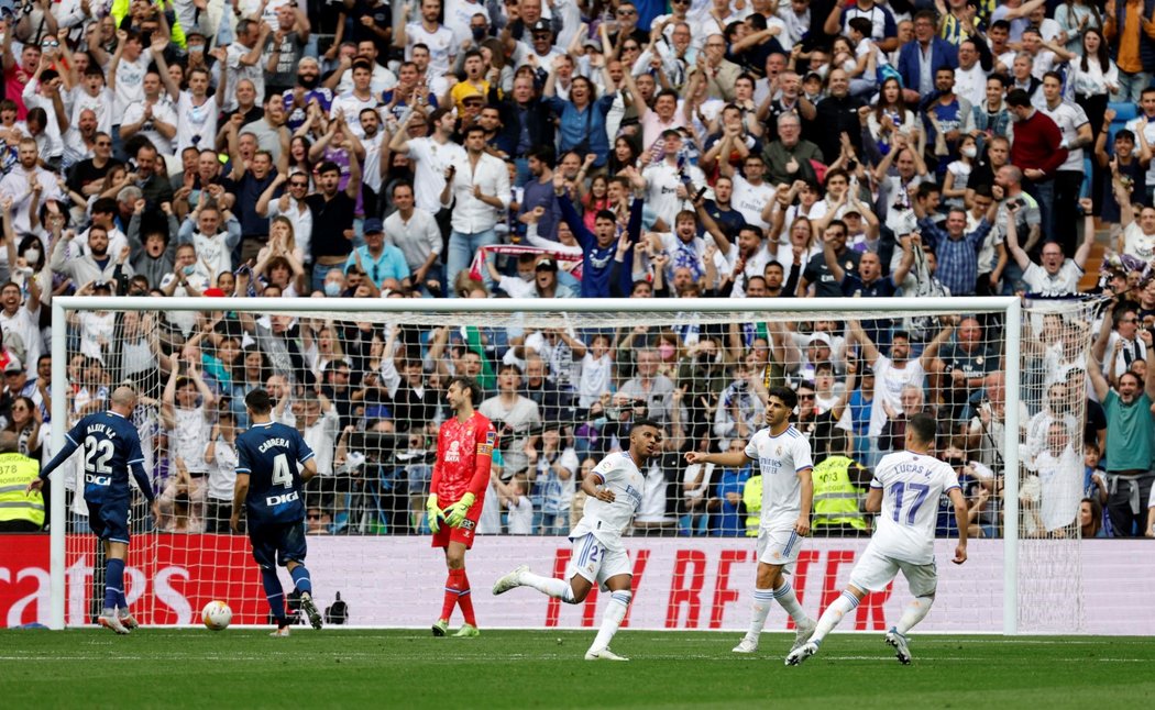 Real Madrid zdolal Espanyol 4:0 a slaví zisk titulu