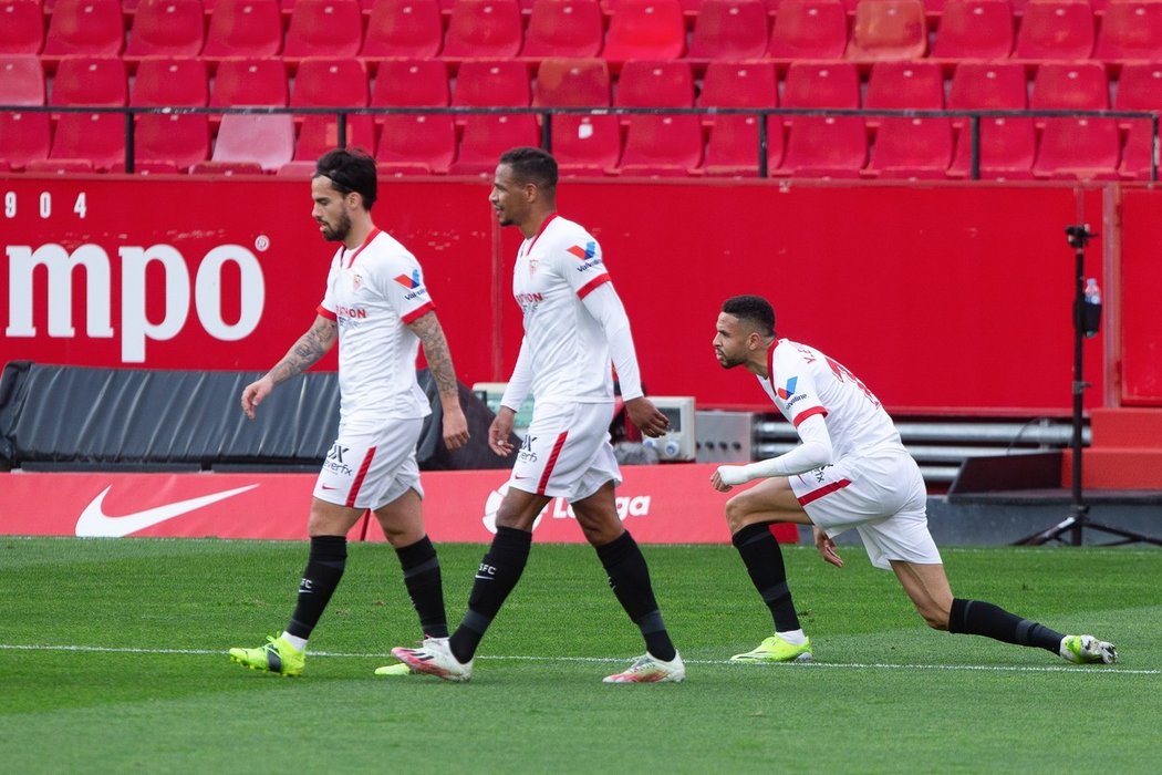 Hattrick Júsufa En-Nesjrího zajistil fotbalistům Sevilly  výhru nad Cádizem