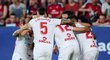 Sevilla oslavuje vstřelený gól