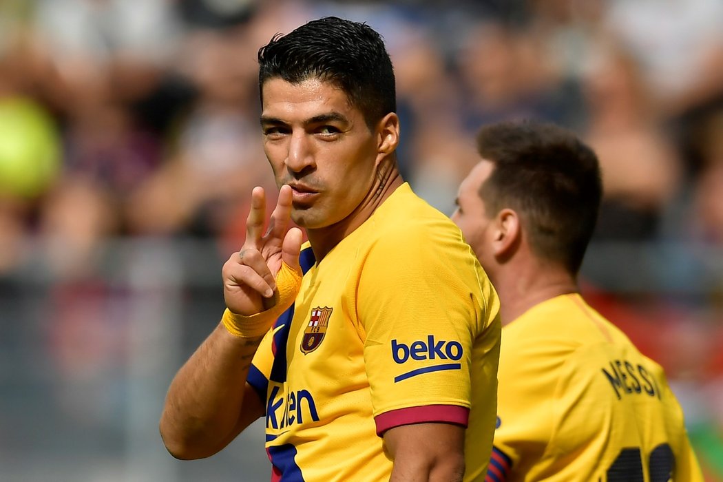 Útočník Barcelony Luis Suárez chvíli poté, co po přihrávce Lionela Messiho vstřelil branku proti Eibaru