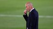Trenér Realu Madrid Zinedine Zidane v utkání s Valencií