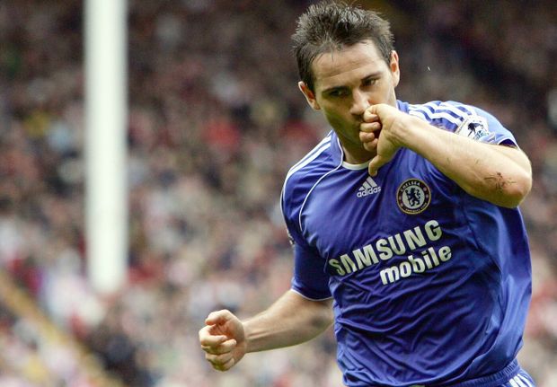 Frank Lampard v dresu Chelsea Frank Lampard v dresu Chelsea