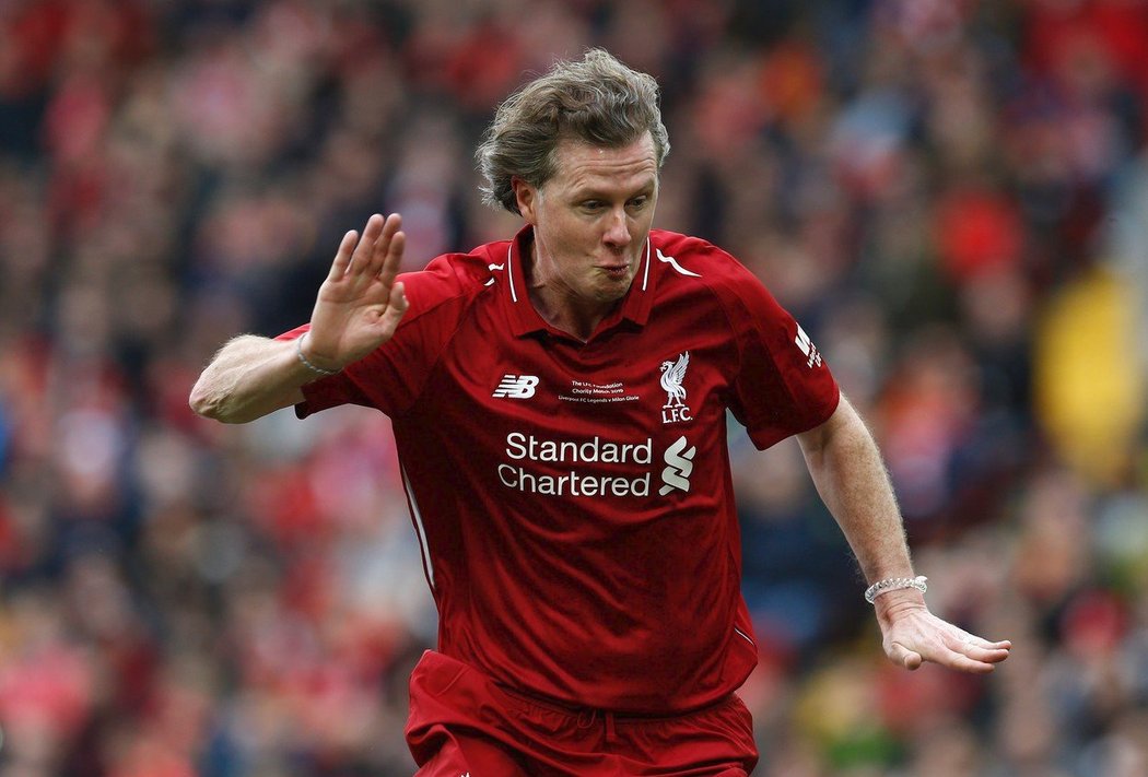 V zápase legend Liverpoolu a AC Milán nastoupil také Steve McManaman