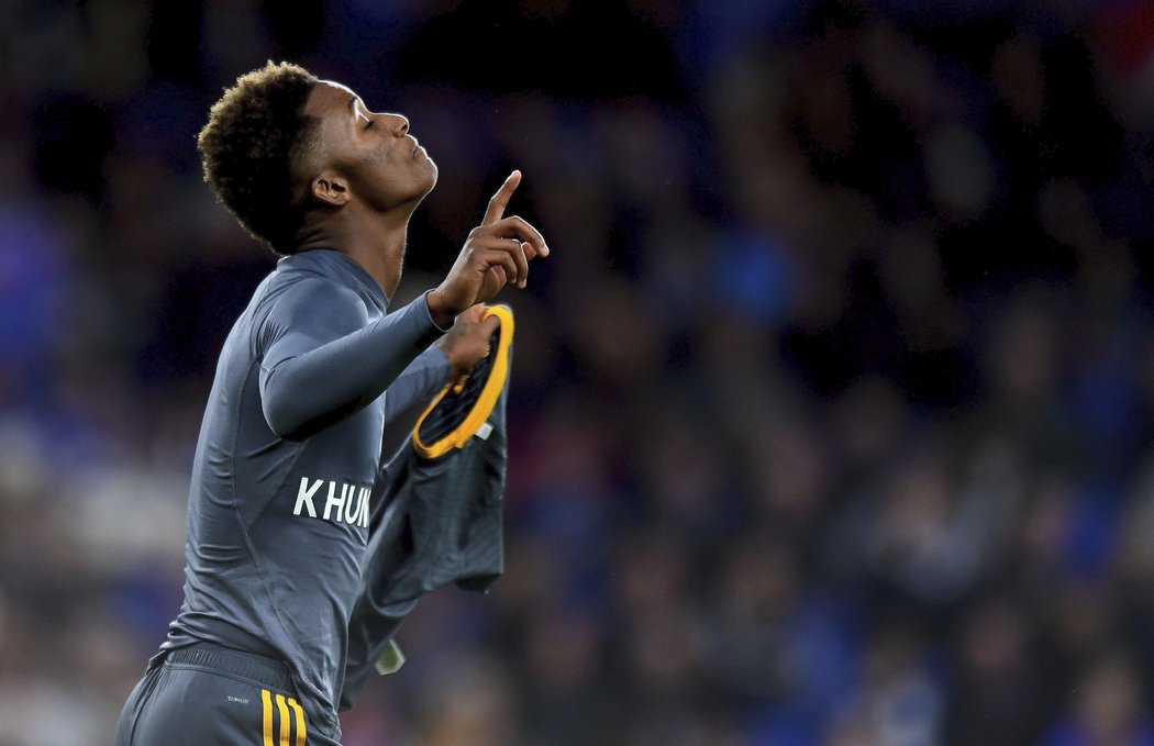 Demarai Gray věnoval gól do nebes zesnulému majiteli