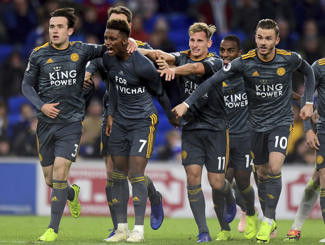 Demarai Gray svou vítěznou branku věnoval památce majitele Leicesteru Vičaje Srivadtanaprapchy