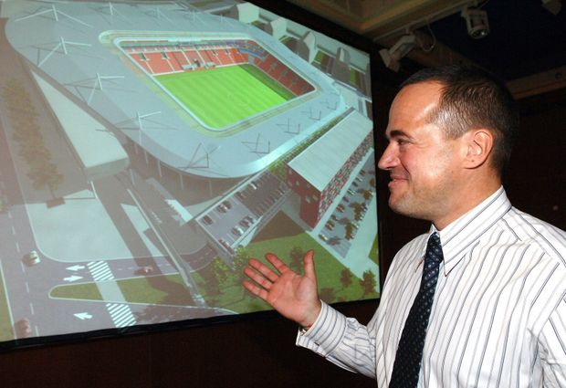 Vladimír Leška v dobách svého působení ve Slavii představuje plán nového stadionu Vladimír Leška v dobách svého působení ve Slavii představuje plán nového stadionu