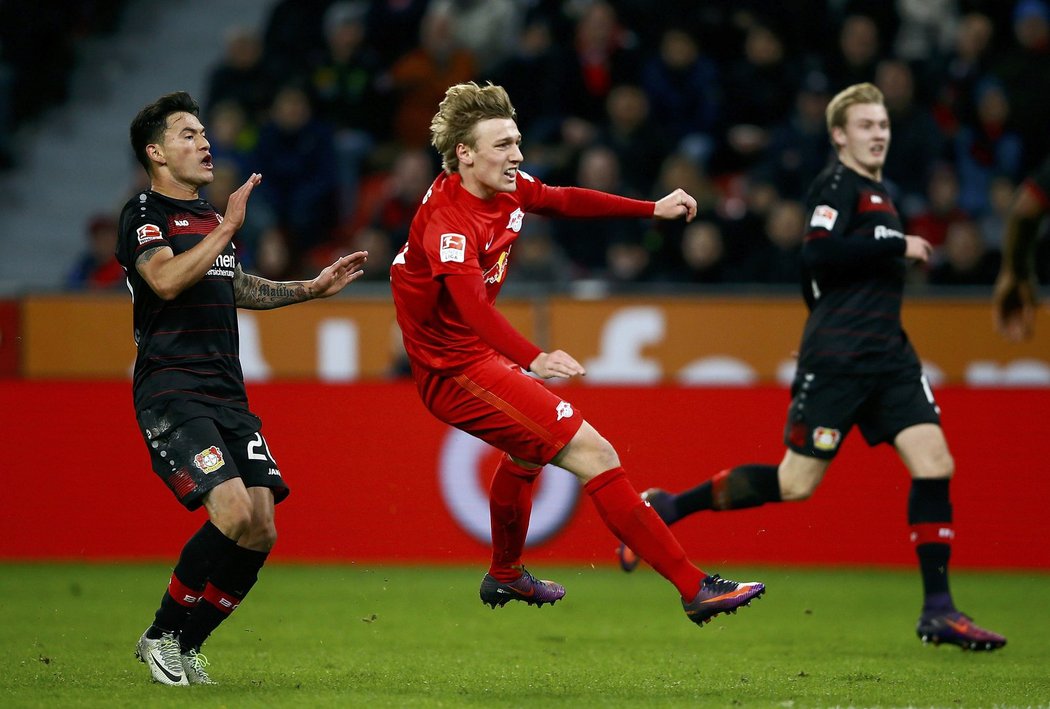 Emil Forsberg dává branku hostujícího týmu