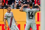 ONLINE: Frankfurt - Leverkusen 1:3. Hložek má dvě asistence, Schick dal gól