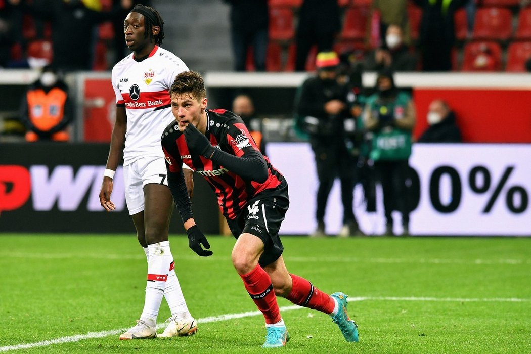 Patrik Schick přispěl gólem k výhře Leverkusenu nad Stuttgartem 4:2