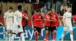 Hráči Leverkusenu slaví gól proti Unionu Berlín